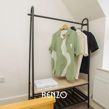 Apartment Sentimental And Homely 3-bed In By Renzo, Amazing Location, Close To Cathedral And Castle! *