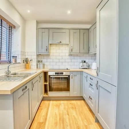 Holiday home Pass The Keys Motherby 1 - House With A Garde Lincoln