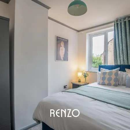 Bright And Warm In By Renzo, Free Wi-fi, Perfect For Staycations! Apartment