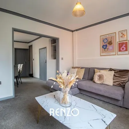 Apartment Bright And Warm In By Renzo, Free Wi-fi, Perfect For Staycations!