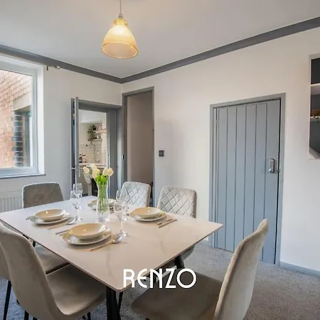 Bright And Warm In By Renzo, Free Wi-fi, Perfect For Staycations! * Lincoln