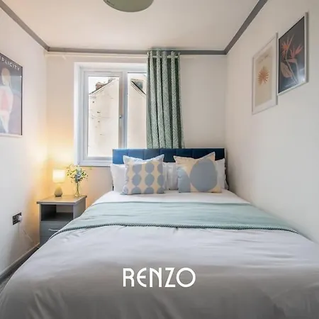 Apartment Bright And Warm In By Renzo, Free Wi-fi, Perfect For Staycations! Lincoln
