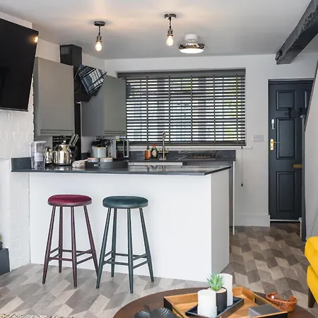 Captivating 2-bed House In Nettleham *