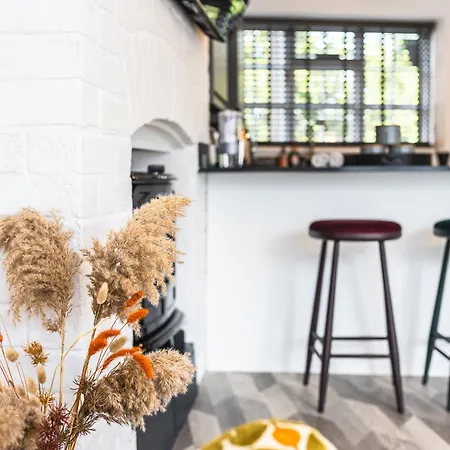 Captivating 2-bed House In Nettleham * Lincoln