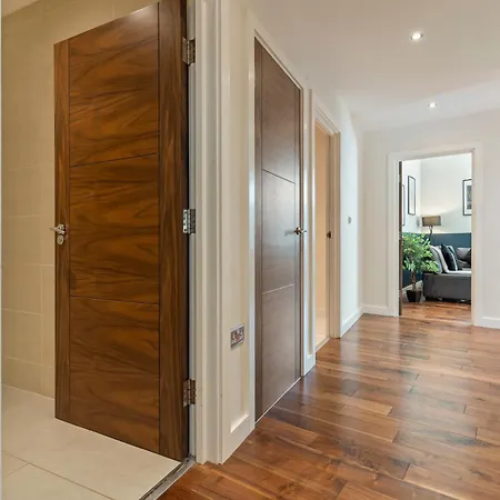 Apartment Designer Apt In Central - Sleeps 6
