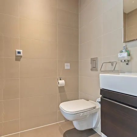 Designer Apt In Central - Sleeps 6 Lincoln