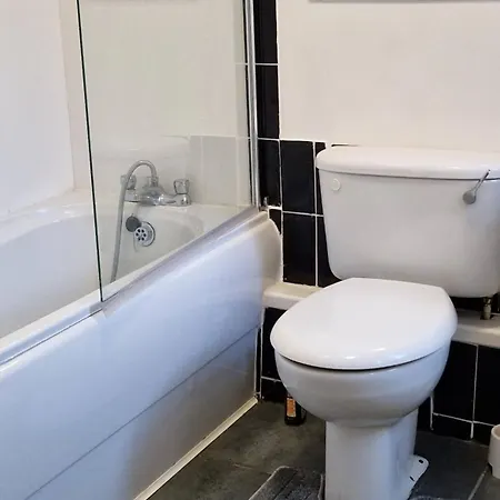 Spacious 1 Bedroom Lincoln City Centre Amenities, Free Parking Lincoln