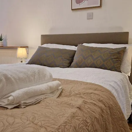 Daire Spacious 1 Bedroom Lincoln City Centre Amenities, Free Parking *
