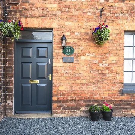 Hampshire Charming House Lincoln