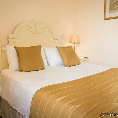 Branston Hall 3*