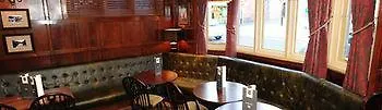 酒店 Ye Olde Crowne