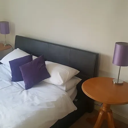 Huckleberrys Bar And Grill Hotel 3*