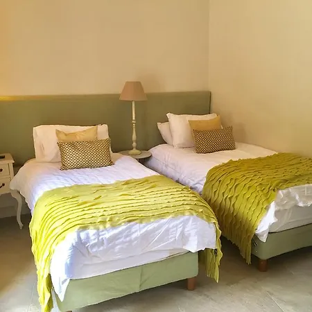 Bridleway Bed & Breakfast 4*