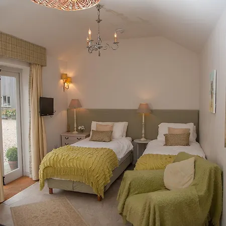 Bridleway Bed & Breakfast 4*
