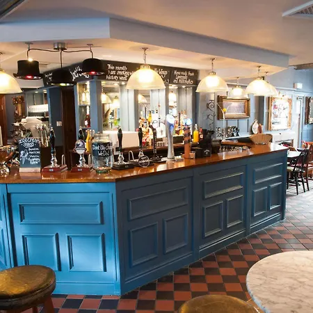 Hotel Huckleberrys Bar And Grill Lincoln