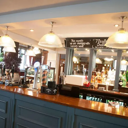 Huckleberrys Bar And Grill Lincoln