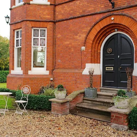 Little Redlands Bed & Breakfast