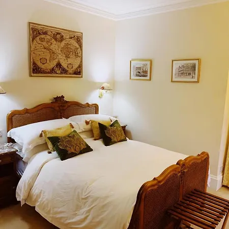Little Redlands 5* Lincoln