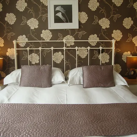 Canal View 4*
